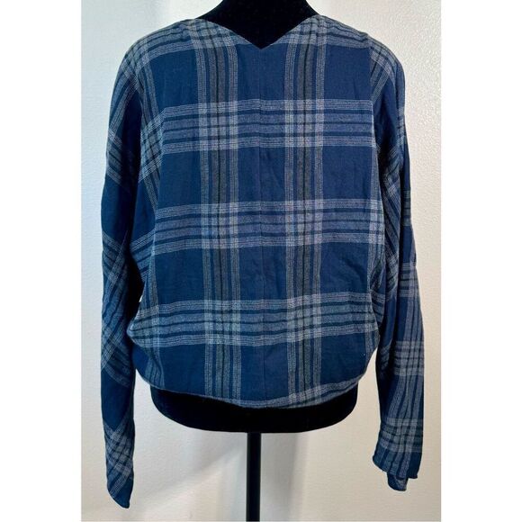 Vince Navy & White Plaid V-Neck Long Sleeve Side Snap Wrap Blouse Women's Medium - Picture 5 of 11